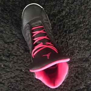 Black & Pink collector Jordan’s 6.5 US size